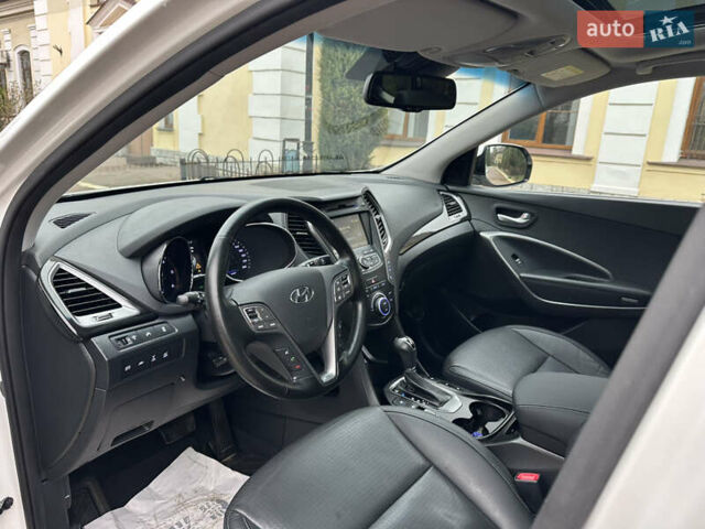Белый Хендай Гранд Санта Фе, объемом двигателя 2.2 л и пробегом 208 тыс. км за 17700 $, фото 19 на Automoto.ua