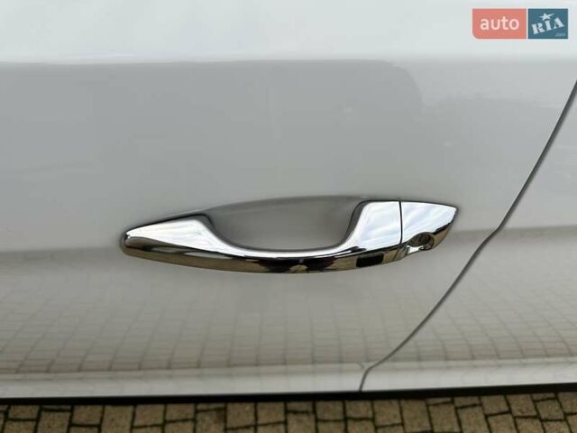 Белый Хендай Гранд Санта Фе, объемом двигателя 2.2 л и пробегом 231 тыс. км за 19197 $, фото 116 на Automoto.ua