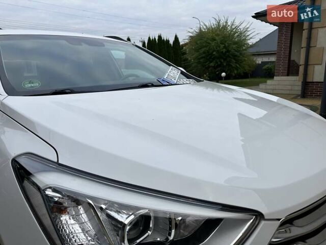 Белый Хендай Гранд Санта Фе, объемом двигателя 2.2 л и пробегом 231 тыс. км за 19197 $, фото 131 на Automoto.ua