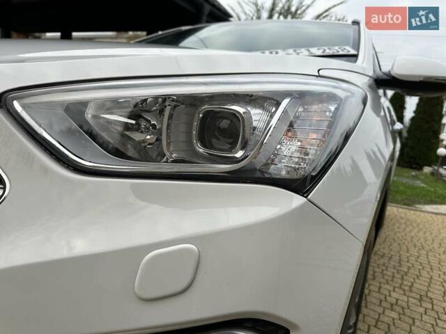 Белый Хендай Гранд Санта Фе, объемом двигателя 2.2 л и пробегом 231 тыс. км за 19197 $, фото 107 на Automoto.ua