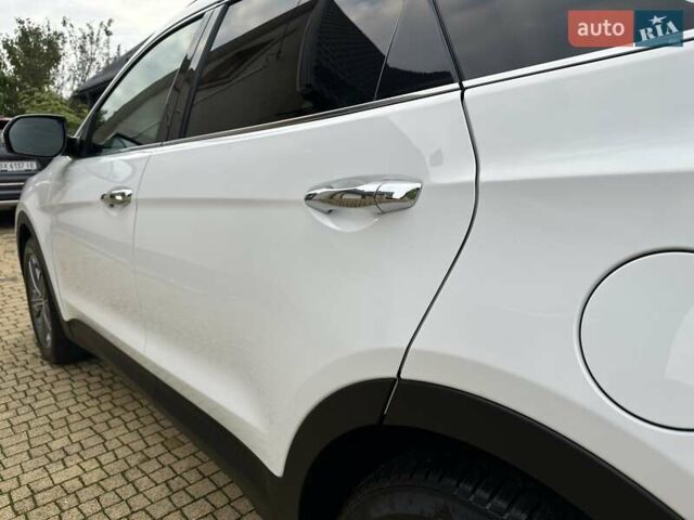 Белый Хендай Гранд Санта Фе, объемом двигателя 2.2 л и пробегом 231 тыс. км за 19197 $, фото 115 на Automoto.ua