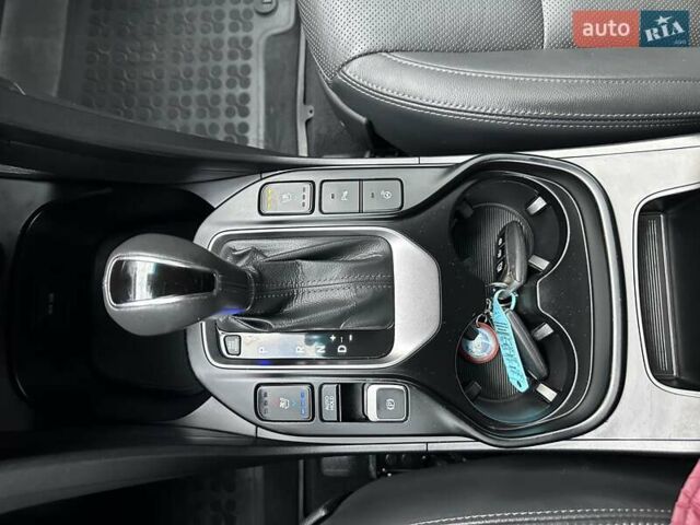 Белый Хендай Гранд Санта Фе, объемом двигателя 2.2 л и пробегом 231 тыс. км за 19197 $, фото 28 на Automoto.ua