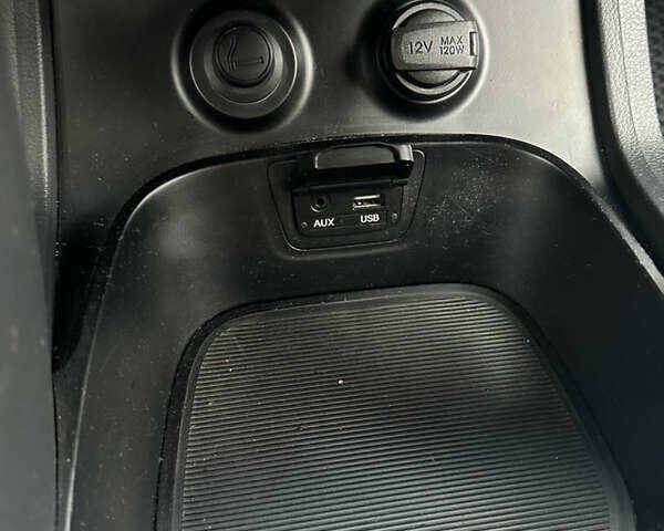 Белый Хендай Гранд Санта Фе, объемом двигателя 2.2 л и пробегом 187 тыс. км за 19800 $, фото 12 на Automoto.ua