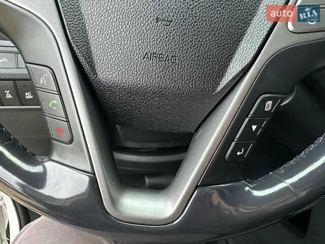 Белый Хендай Гранд Санта Фе, объемом двигателя 2.2 л и пробегом 231 тыс. км за 19197 $, фото 13 на Automoto.ua