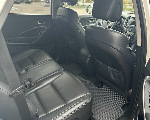 Белый Хендай Гранд Санта Фе, объемом двигателя 2.2 л и пробегом 187 тыс. км за 19800 $, фото 6 на Automoto.ua