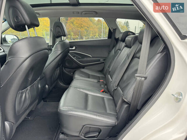 Белый Хендай Гранд Санта Фе, объемом двигателя 2.2 л и пробегом 149 тыс. км за 20777 $, фото 17 на Automoto.ua