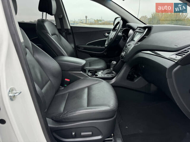 Белый Хендай Гранд Санта Фе, объемом двигателя 2.2 л и пробегом 149 тыс. км за 20777 $, фото 25 на Automoto.ua