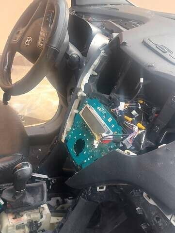 Белый Хендай Гранд Санта Фе, объемом двигателя 2.2 л и пробегом 246 тыс. км за 5000 $, фото 11 на Automoto.ua