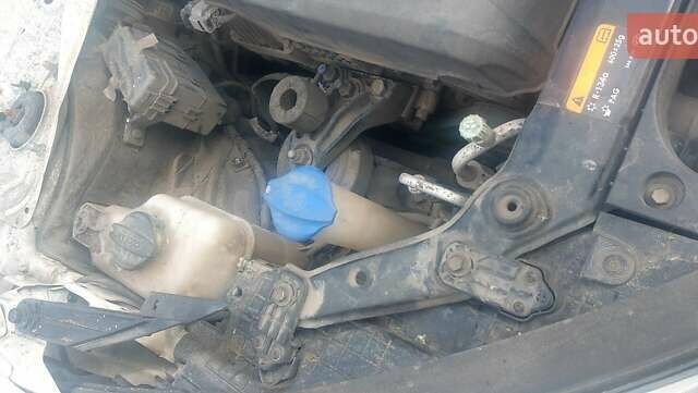 Белый Хендай Гранд Санта Фе, объемом двигателя 2.2 л и пробегом 246 тыс. км за 5000 $, фото 16 на Automoto.ua