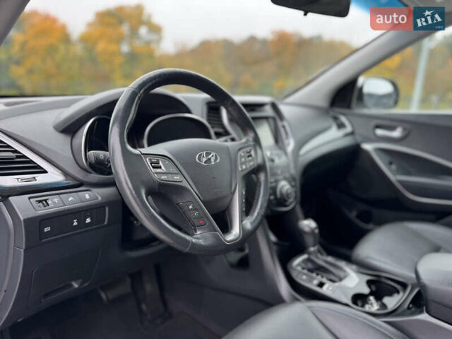 Белый Хендай Гранд Санта Фе, объемом двигателя 2.2 л и пробегом 149 тыс. км за 20777 $, фото 16 на Automoto.ua