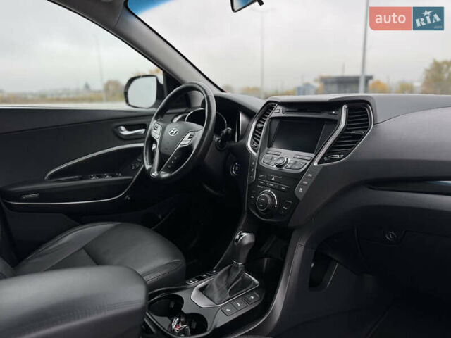 Белый Хендай Гранд Санта Фе, объемом двигателя 2.2 л и пробегом 149 тыс. км за 20777 $, фото 26 на Automoto.ua