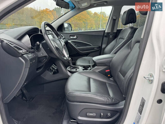 Белый Хендай Гранд Санта Фе, объемом двигателя 2.2 л и пробегом 149 тыс. км за 20777 $, фото 13 на Automoto.ua