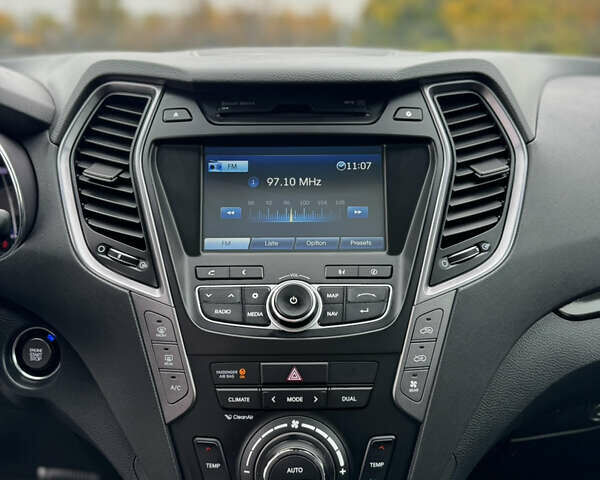 Белый Хендай Гранд Санта Фе, объемом двигателя 2.2 л и пробегом 149 тыс. км за 20777 $, фото 37 на Automoto.ua