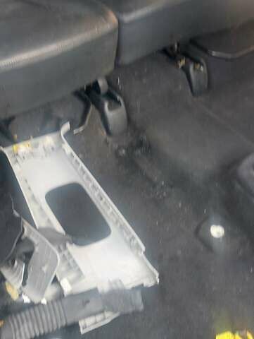 Белый Хендай Гранд Санта Фе, объемом двигателя 2.2 л и пробегом 246 тыс. км за 5000 $, фото 12 на Automoto.ua