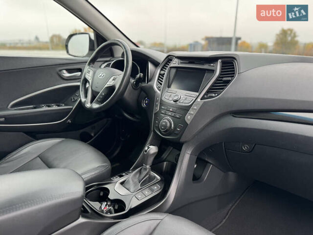 Белый Хендай Гранд Санта Фе, объемом двигателя 2.2 л и пробегом 149 тыс. км за 20777 $, фото 28 на Automoto.ua