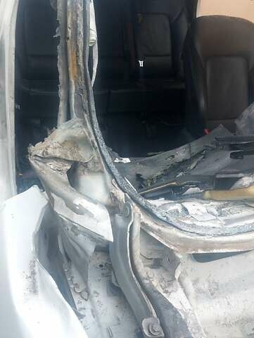 Белый Хендай Гранд Санта Фе, объемом двигателя 2.2 л и пробегом 246 тыс. км за 5000 $, фото 15 на Automoto.ua