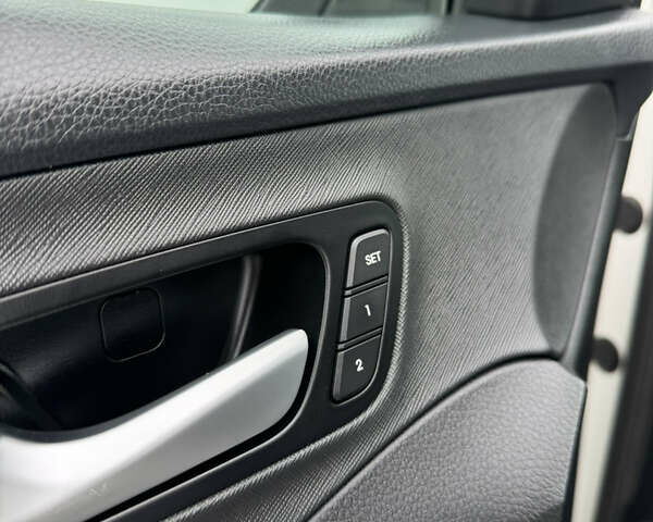 Белый Хендай Гранд Санта Фе, объемом двигателя 2.2 л и пробегом 149 тыс. км за 20777 $, фото 40 на Automoto.ua