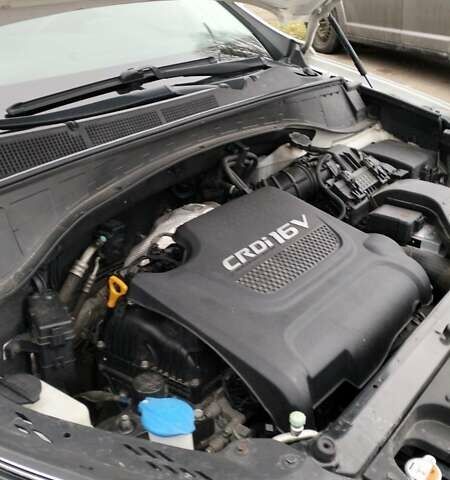 Білий Хендай Гранд Санта Фє, об'ємом двигуна 2.2 л та пробігом 205 тис. км за 23500 $, фото 19 на Automoto.ua