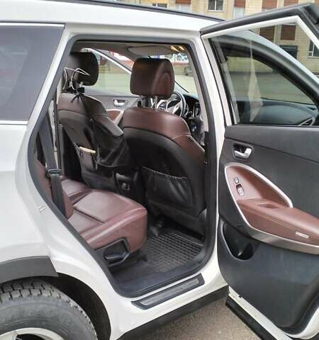 Білий Хендай Гранд Санта Фє, об'ємом двигуна 2.2 л та пробігом 205 тис. км за 23500 $, фото 12 на Automoto.ua