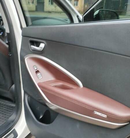 Білий Хендай Гранд Санта Фє, об'ємом двигуна 2.2 л та пробігом 205 тис. км за 23500 $, фото 14 на Automoto.ua