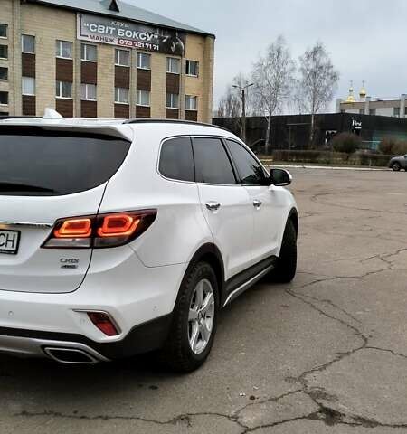 Білий Хендай Гранд Санта Фє, об'ємом двигуна 2.2 л та пробігом 205 тис. км за 23500 $, фото 3 на Automoto.ua
