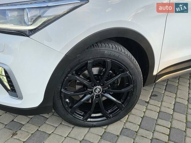 Белый Хендай Гранд Санта Фе, объемом двигателя 2.2 л и пробегом 118 тыс. км за 26950 $, фото 28 на Automoto.ua