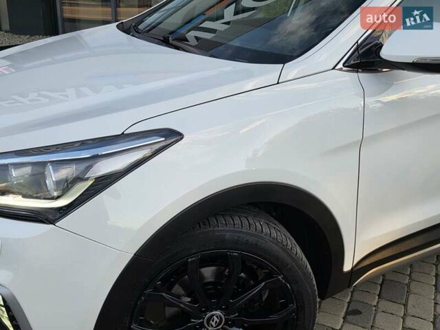 Белый Хендай Гранд Санта Фе, объемом двигателя 2.2 л и пробегом 118 тыс. км за 26950 $, фото 27 на Automoto.ua