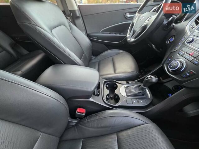 Белый Хендай Гранд Санта Фе, объемом двигателя 2.2 л и пробегом 118 тыс. км за 26950 $, фото 60 на Automoto.ua