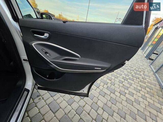 Белый Хендай Гранд Санта Фе, объемом двигателя 2.2 л и пробегом 118 тыс. км за 26950 $, фото 75 на Automoto.ua