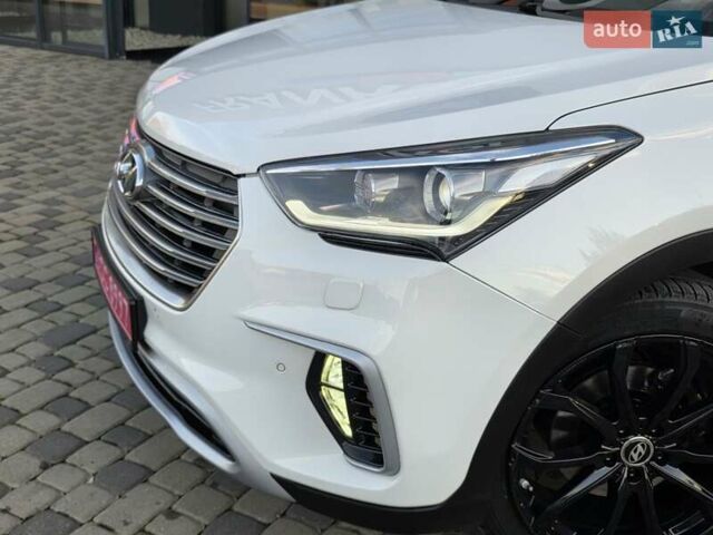 Белый Хендай Гранд Санта Фе, объемом двигателя 2.2 л и пробегом 118 тыс. км за 26950 $, фото 18 на Automoto.ua