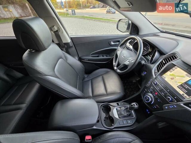 Белый Хендай Гранд Санта Фе, объемом двигателя 2.2 л и пробегом 118 тыс. км за 26950 $, фото 56 на Automoto.ua