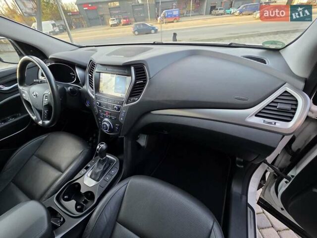 Белый Хендай Гранд Санта Фе, объемом двигателя 2.2 л и пробегом 118 тыс. км за 26950 $, фото 63 на Automoto.ua