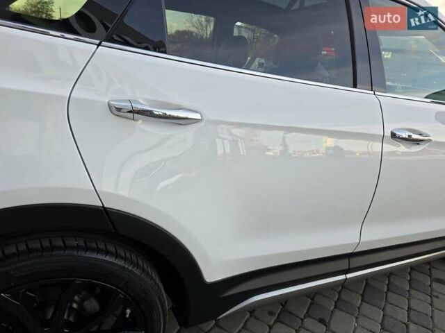 Белый Хендай Гранд Санта Фе, объемом двигателя 2.2 л и пробегом 118 тыс. км за 26950 $, фото 46 на Automoto.ua