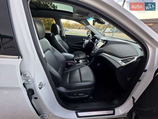 Белый Хендай Гранд Санта Фе, объемом двигателя 2.2 л и пробегом 118 тыс. км за 26950 $, фото 74 на Automoto.ua