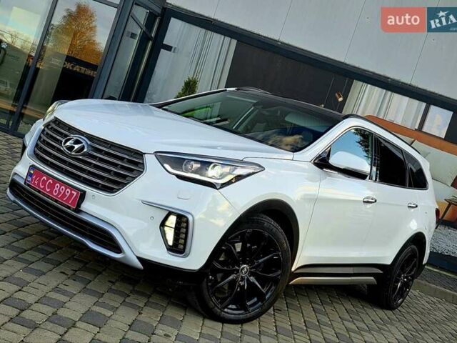 Белый Хендай Гранд Санта Фе, объемом двигателя 2.2 л и пробегом 118 тыс. км за 26950 $, фото 2 на Automoto.ua