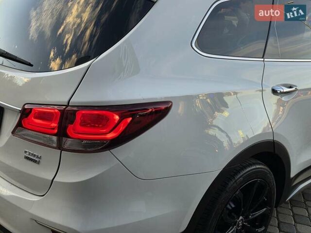 Белый Хендай Гранд Санта Фе, объемом двигателя 2.2 л и пробегом 118 тыс. км за 26950 $, фото 39 на Automoto.ua