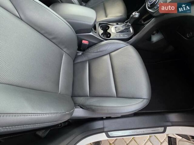 Белый Хендай Гранд Санта Фе, объемом двигателя 2.2 л и пробегом 118 тыс. км за 26950 $, фото 59 на Automoto.ua