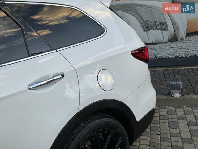 Белый Хендай Гранд Санта Фе, объемом двигателя 2.2 л и пробегом 118 тыс. км за 26950 $, фото 20 на Automoto.ua