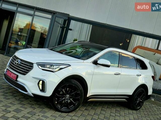 Белый Хендай Гранд Санта Фе, объемом двигателя 2.2 л и пробегом 118 тыс. км за 26950 $, фото 1 на Automoto.ua