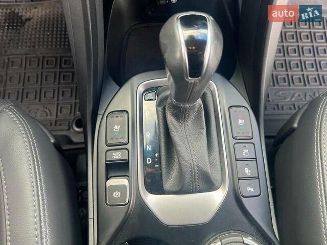 Белый Хендай Гранд Санта Фе, объемом двигателя 2.2 л и пробегом 124 тыс. км за 32580 $, фото 33 на Automoto.ua