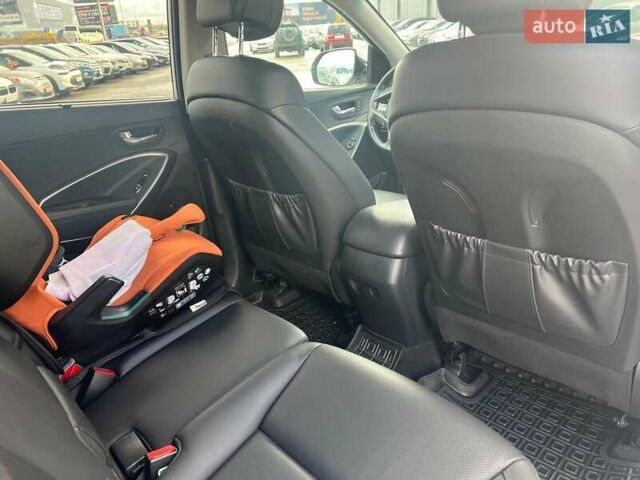 Белый Хендай Гранд Санта Фе, объемом двигателя 2.2 л и пробегом 124 тыс. км за 32580 $, фото 23 на Automoto.ua