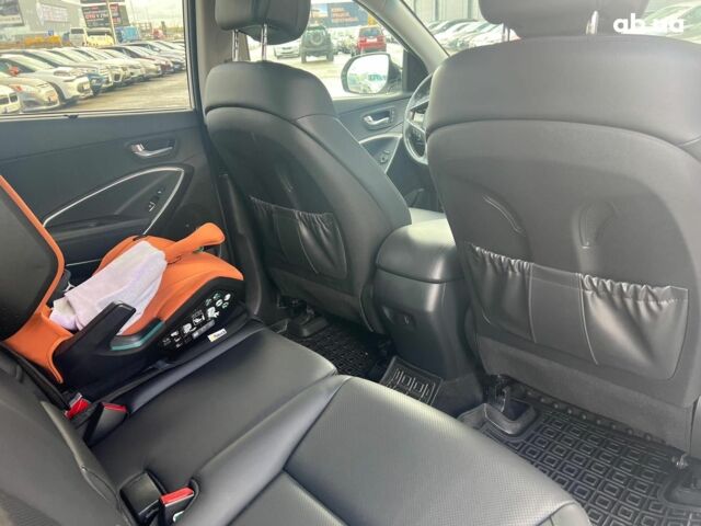 Белый Хендай Гранд Санта Фе, объемом двигателя 2.2 л и пробегом 124 тыс. км за 32580 $, фото 23 на Automoto.ua