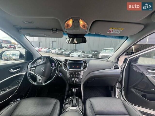 Белый Хендай Гранд Санта Фе, объемом двигателя 2.2 л и пробегом 124 тыс. км за 32580 $, фото 24 на Automoto.ua