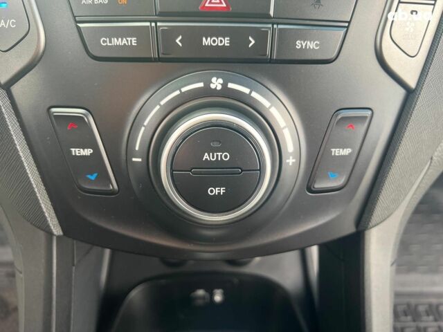 Белый Хендай Гранд Санта Фе, объемом двигателя 2.2 л и пробегом 124 тыс. км за 32580 $, фото 34 на Automoto.ua