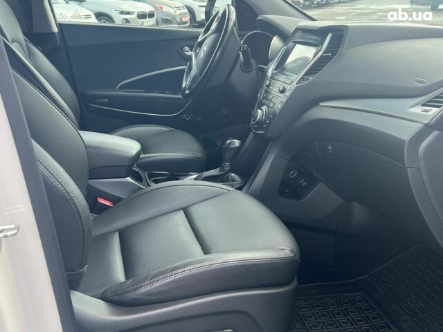 Белый Хендай Гранд Санта Фе, объемом двигателя 2.2 л и пробегом 124 тыс. км за 32580 $, фото 19 на Automoto.ua