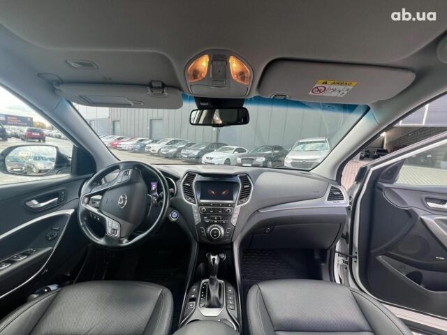 Белый Хендай Гранд Санта Фе, объемом двигателя 2.2 л и пробегом 124 тыс. км за 32580 $, фото 24 на Automoto.ua