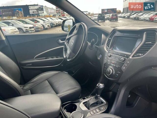 Белый Хендай Гранд Санта Фе, объемом двигателя 2.2 л и пробегом 124 тыс. км за 32580 $, фото 21 на Automoto.ua