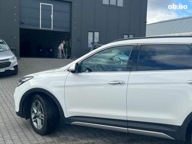 Белый Хендай Гранд Санта Фе, объемом двигателя 2.2 л и пробегом 124 тыс. км за 32580 $, фото 9 на Automoto.ua