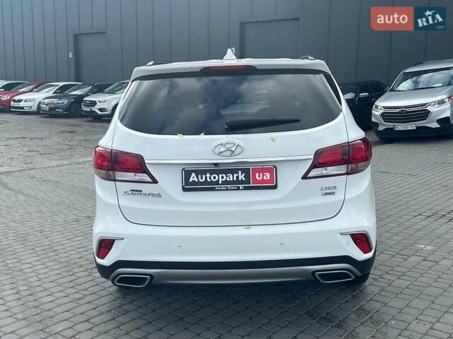 Белый Хендай Гранд Санта Фе, объемом двигателя 2.2 л и пробегом 124 тыс. км за 32580 $, фото 10 на Automoto.ua