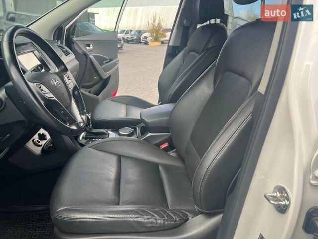 Белый Хендай Гранд Санта Фе, объемом двигателя 2.2 л и пробегом 124 тыс. км за 32580 $, фото 28 на Automoto.ua